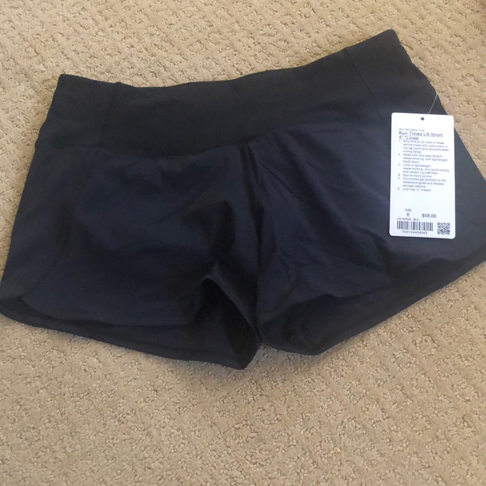 Lululemon Run Times Short 4” NWT size 6